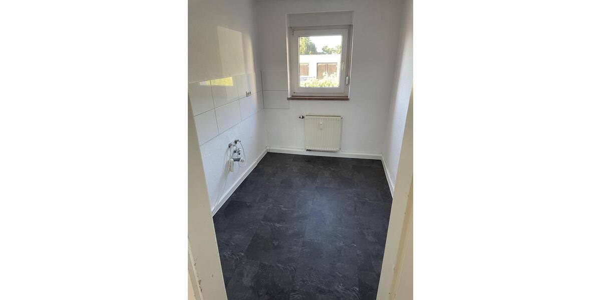 Erdgeschoßwohnung Döbeln - 3 Zimmer, 59 m&sup2;, 290&euro; | Angebot:26036474