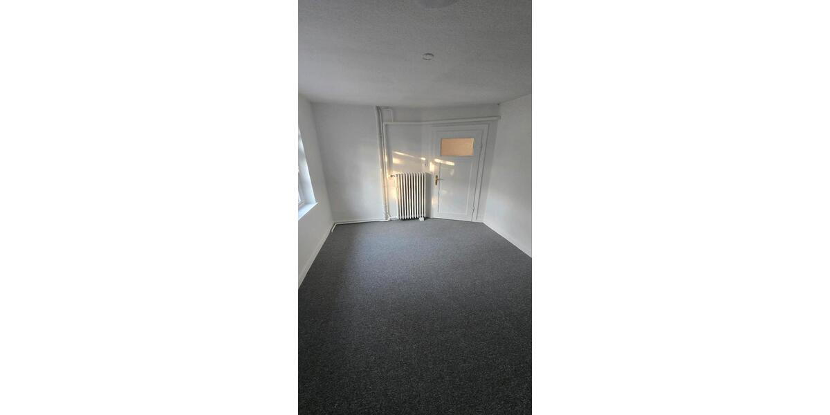 Erdgeschoßwohnung Bienenbüttel - 6 Zimmer, 170 m&sup2;, 470&euro; | Angebot:24836349