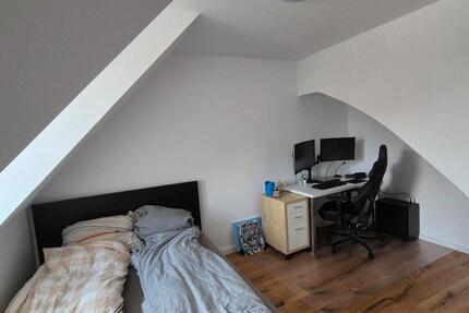 Direkt an Uni! -Zimmer in 3erWG - Zwischenmiete ab 01.9