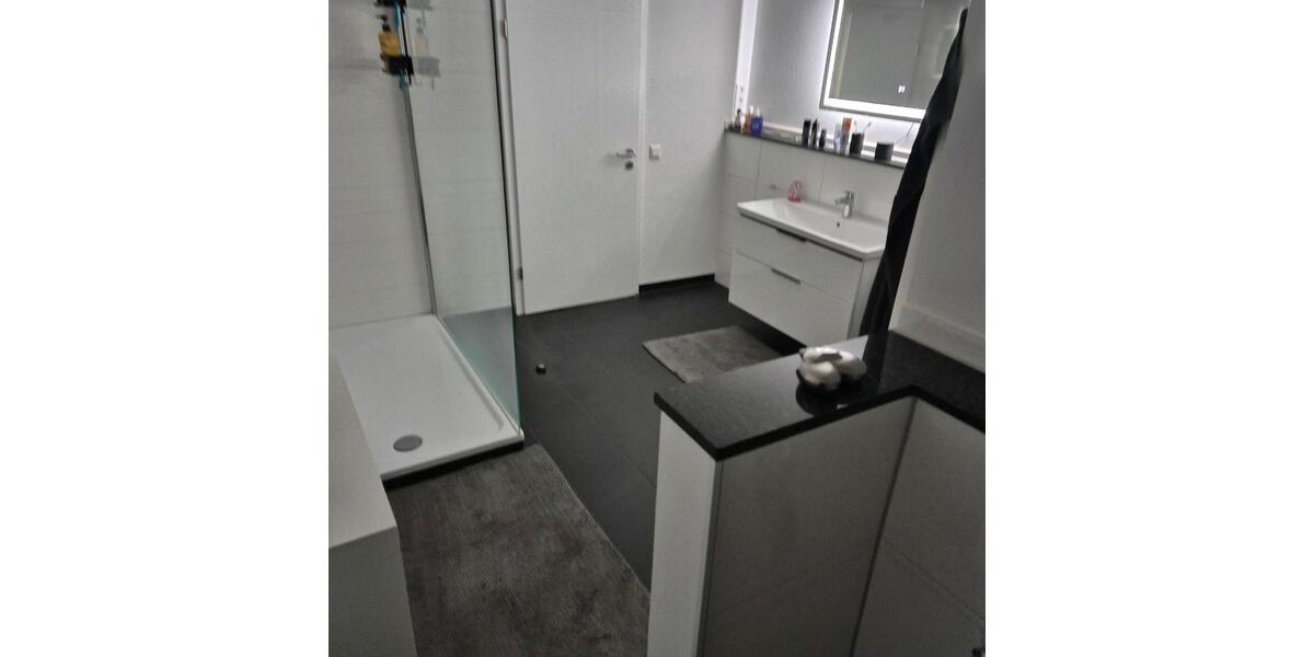 Etagenwohnung Solingen Central - 2 Zimmer, 74 m&sup2;, 990&euro; | Angebot:24488175