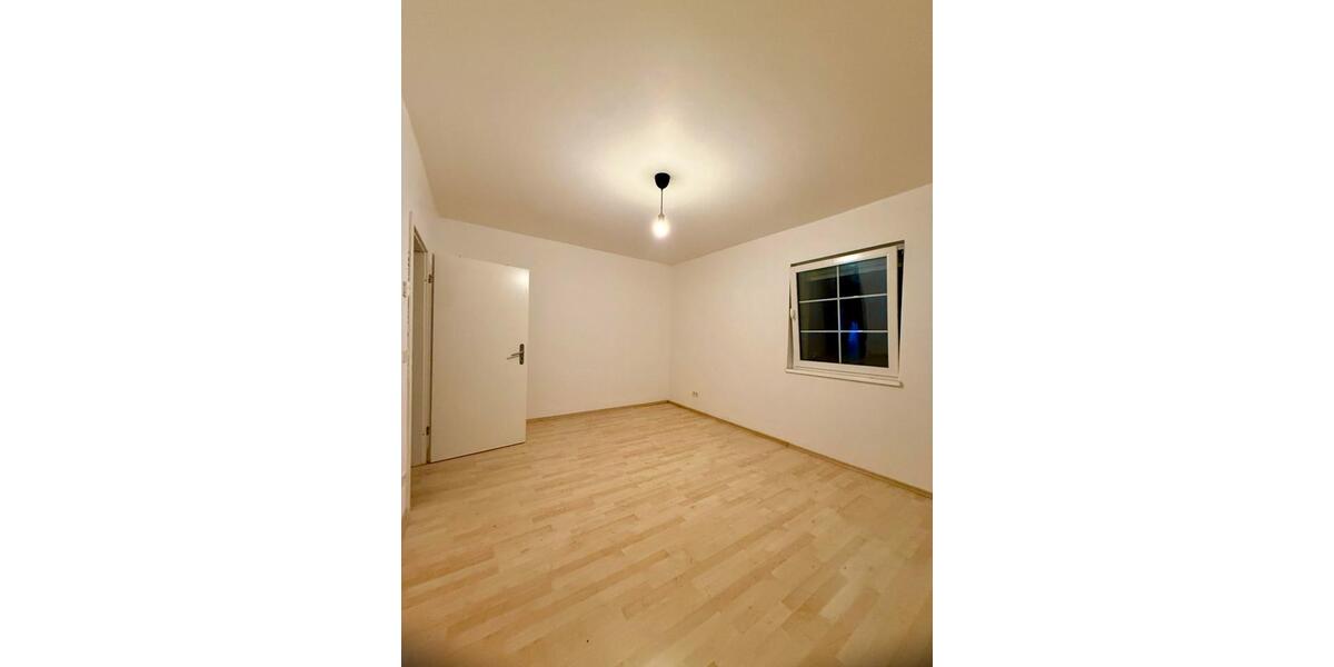 Doppelhaushälfte Schönefeld - 3 Zimmer, 70 m&sup2;, 1.850&euro; | Angebot:26532770