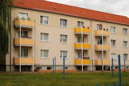 Wohnung Mücheln St. Ulrich - 3 Zimmer, 60 m&sup2;, 420&euro; | Angebot:25280040