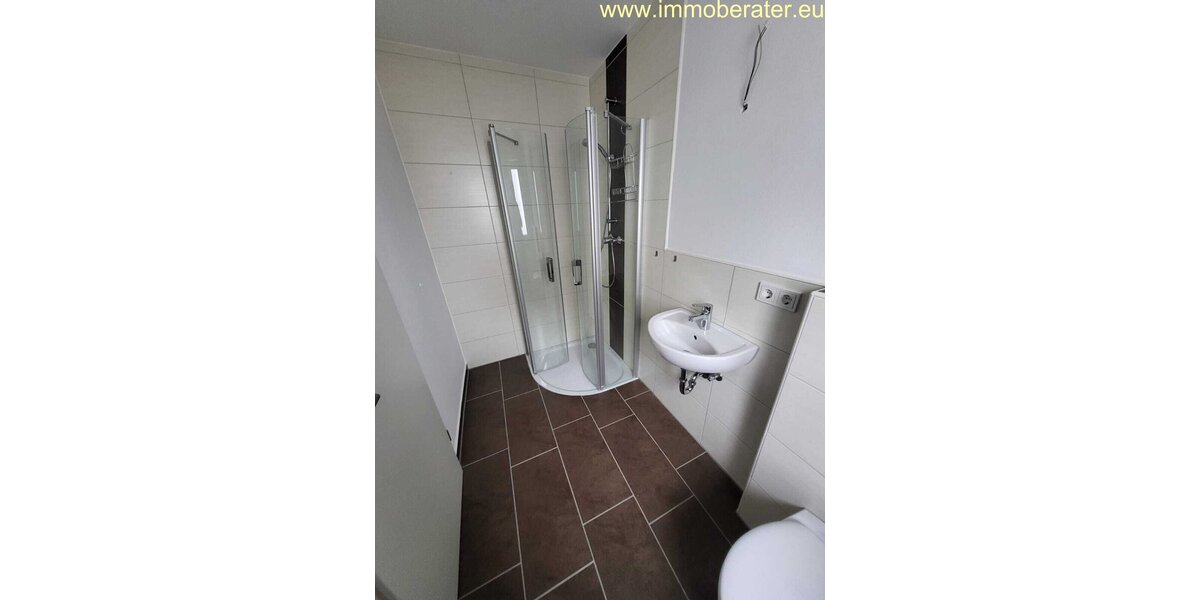 Große, traumhafte 3-Zimmer-Gartenwohnung mit Terrasse WFL 103 m² Neubau, Energiesparhaus KfW 55 Neubau - zu vermieten.- - Terrassenwohnung Neunburg vorm Wald | Angebot:26131352