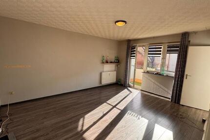 2-Zimmer-Wohnung in der Innenstadt von Kaiserslautern zimmer