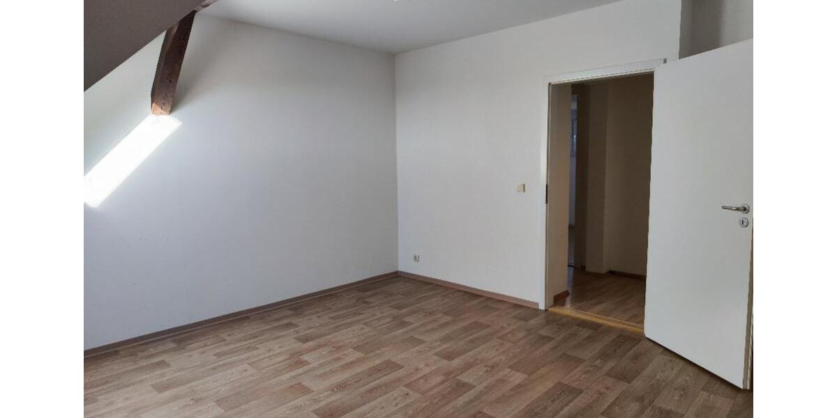 Dachgeschoßwohnung Welzow - 3 Zimmer, 125 m&sup2;, 500&euro; | Angebot:24430370