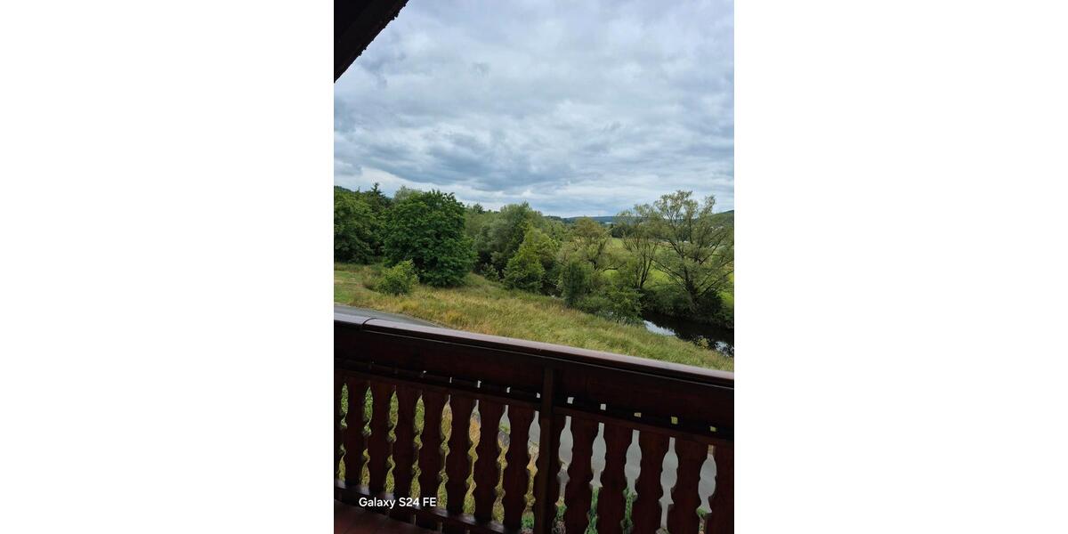 Dachgeschoßwohnung Ehringshausen - 4 Zimmer, 110 m&sup2;, 1.200&euro; | Angebot:24650386