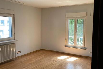 HAUSHÄLFTE in Idar-Oberstein 7 zimmer