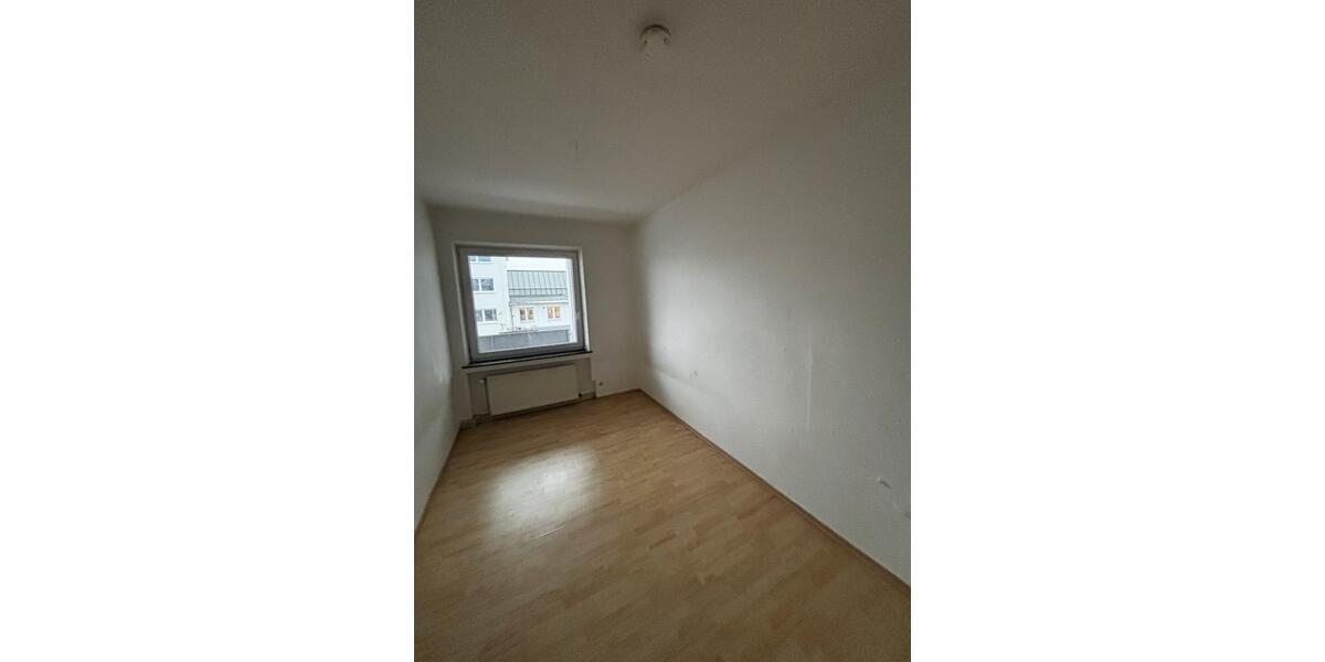 Etagenwohnung Einbeck - 4 Zimmer, 88 m&sup2;, 904&euro; | Angebot:24817138