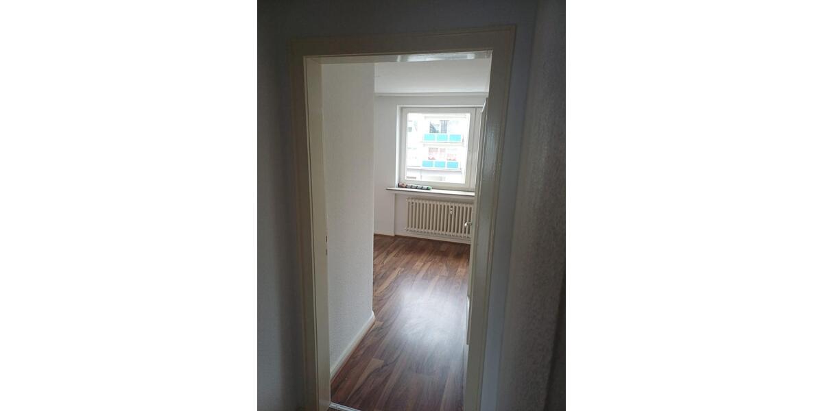 Etagenwohnung Kassel - 3 Zimmer, 81 m&sup2;, 800&euro; | Angebot:26265665