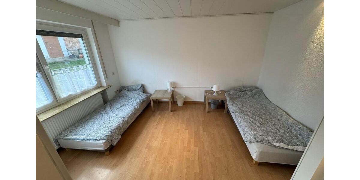 Etagenwohnung Neuental - 4 Zimmer, 85 m&sup2;, 840&euro; | Angebot:25932473