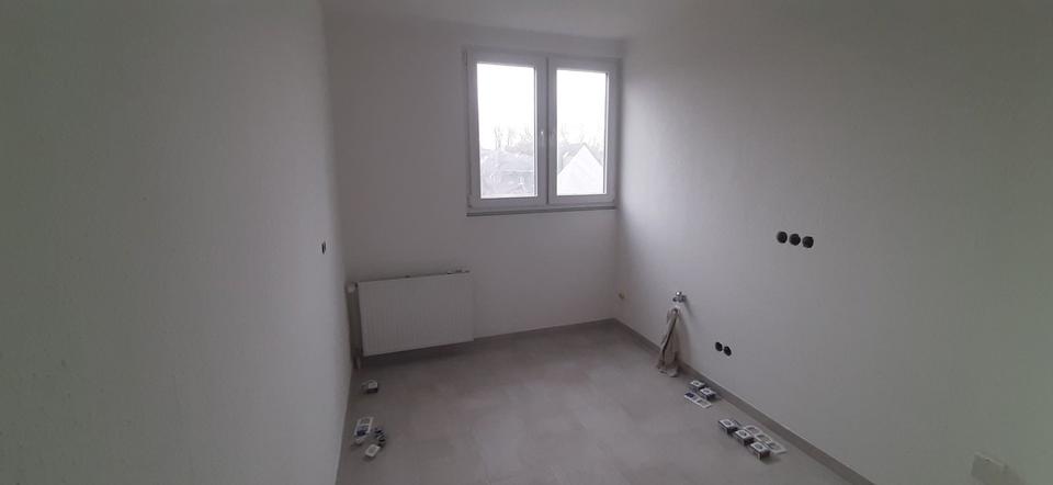Dachgeschoßwohnung Duisburg Mittelmeiderich - 4 Zimmer, 782&euro; | Angebot:23665038