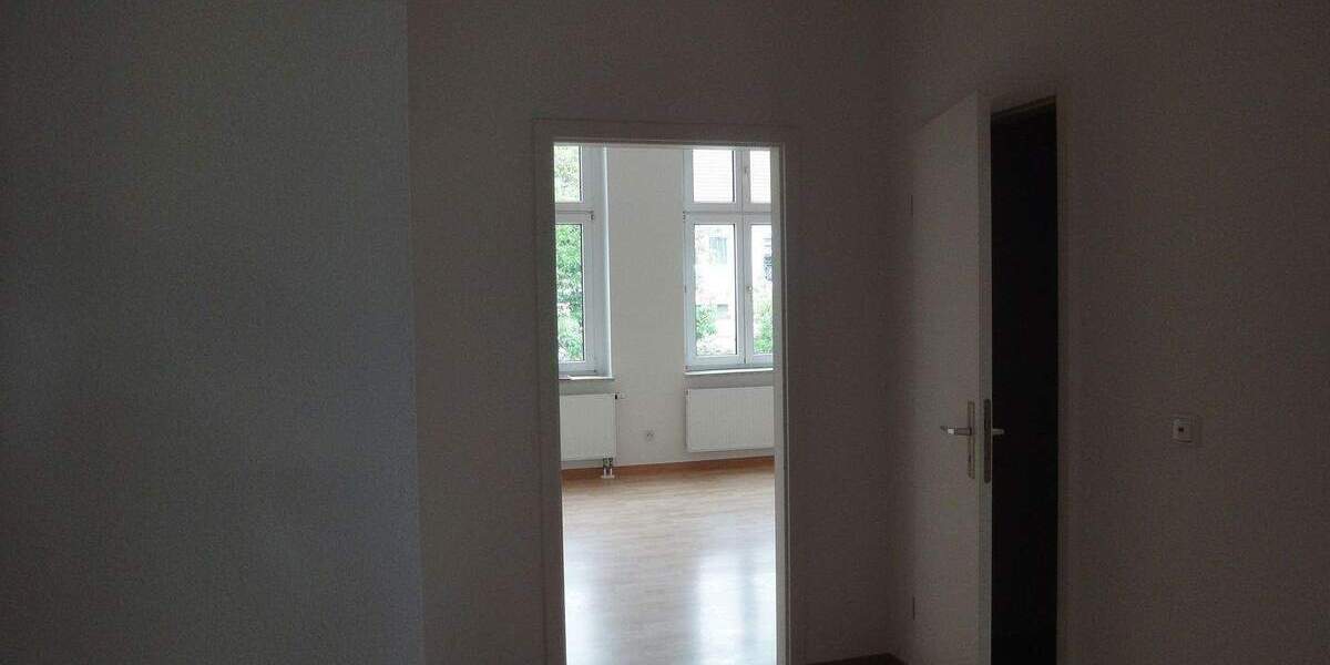 Etagenwohnung Dessau-Roßlau Innenstadt - 4 Zimmer, 121 m&sup2;, 800&euro; | Angebot:25926545