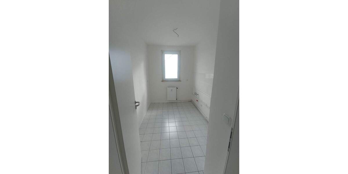 Etagenwohnung Bitterfeld-Wolfen Wolfen - 4 Zimmer, 70 m&sup2;, 476&euro; | Angebot:25728139