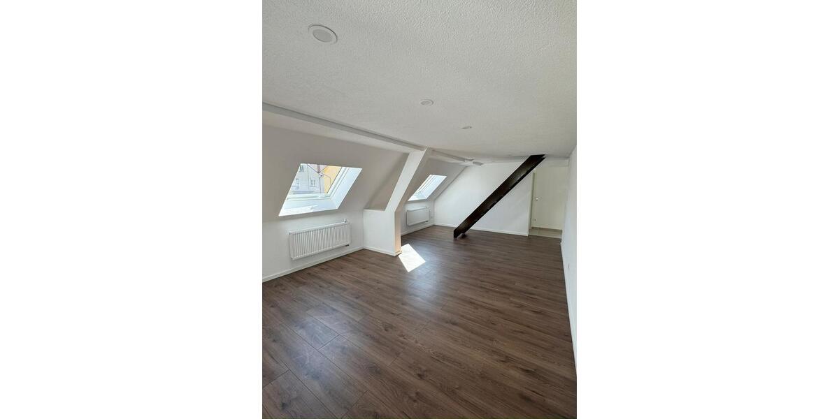 Maisonettenwohnung Tuttlingen - 3 Zimmer, 130 m&sup2;, 1.200&euro; | Angebot:25236116
