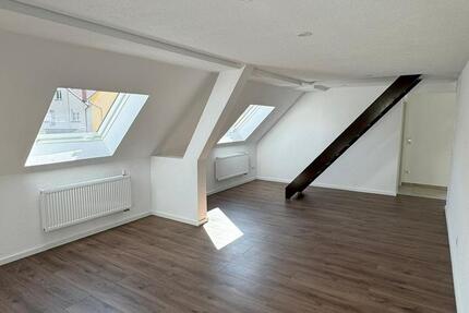 Wohnung Tuttlingen - 3 Zimmer, 130 m&sup2;, 1.200&euro; | Angebot:25236116