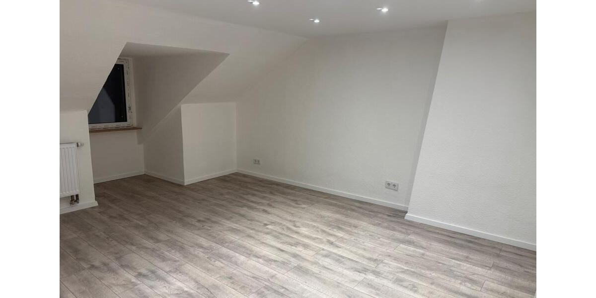 Lichtdurchflutet, Kernsaniert, Bezugsfertig 90qm 4,5 Zi Wohnung 4 zimmer