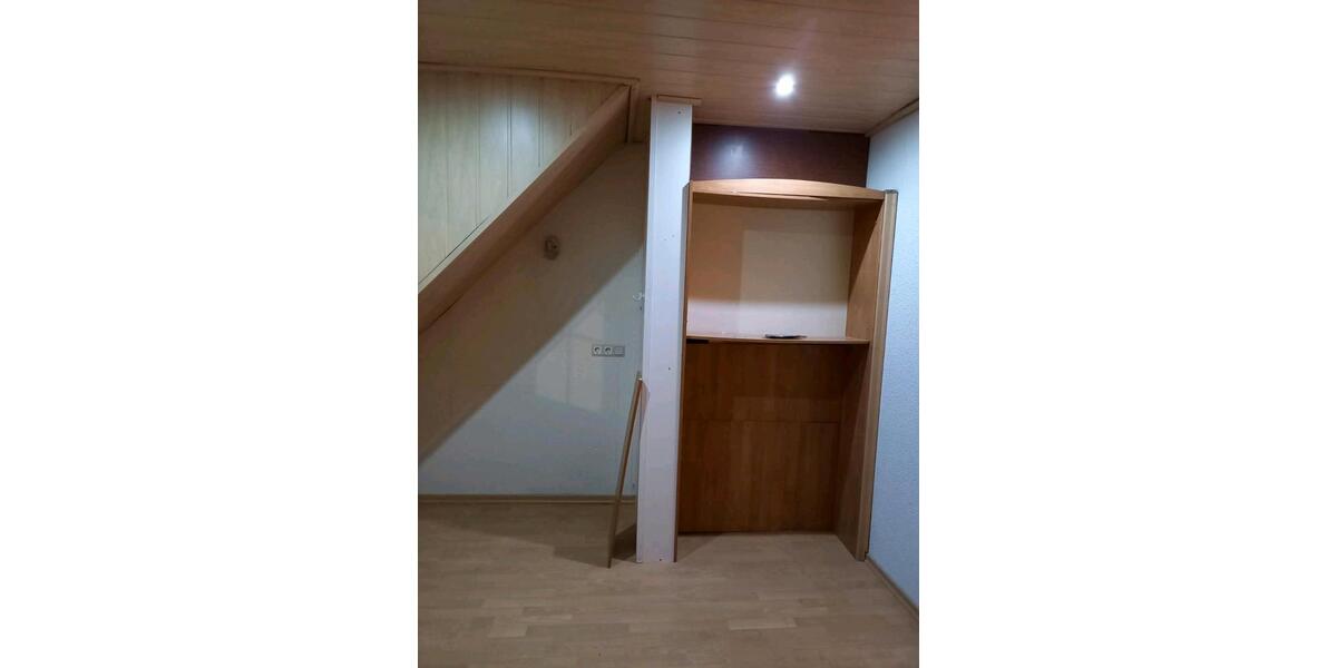 Dachgeschoßwohnung Lennestadt - 4 Zimmer, 98 m&sup2;, 1.000&euro; | Angebot:24801782