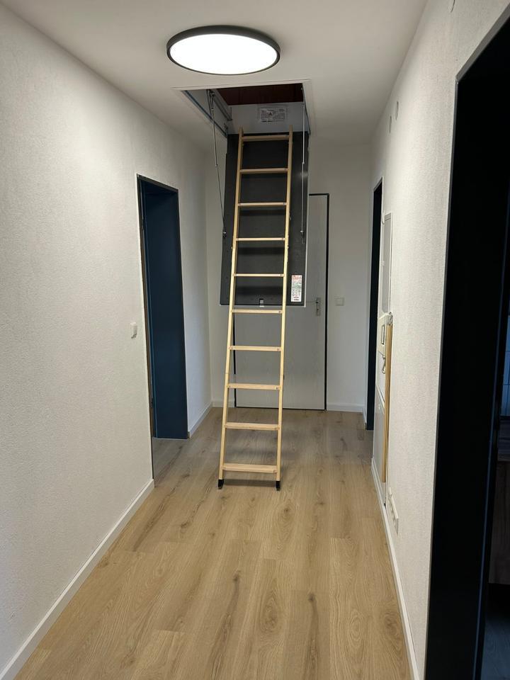 3 Zi-Dachgeschoßwohnung inklusvie TG Stellplatz zu vermieten