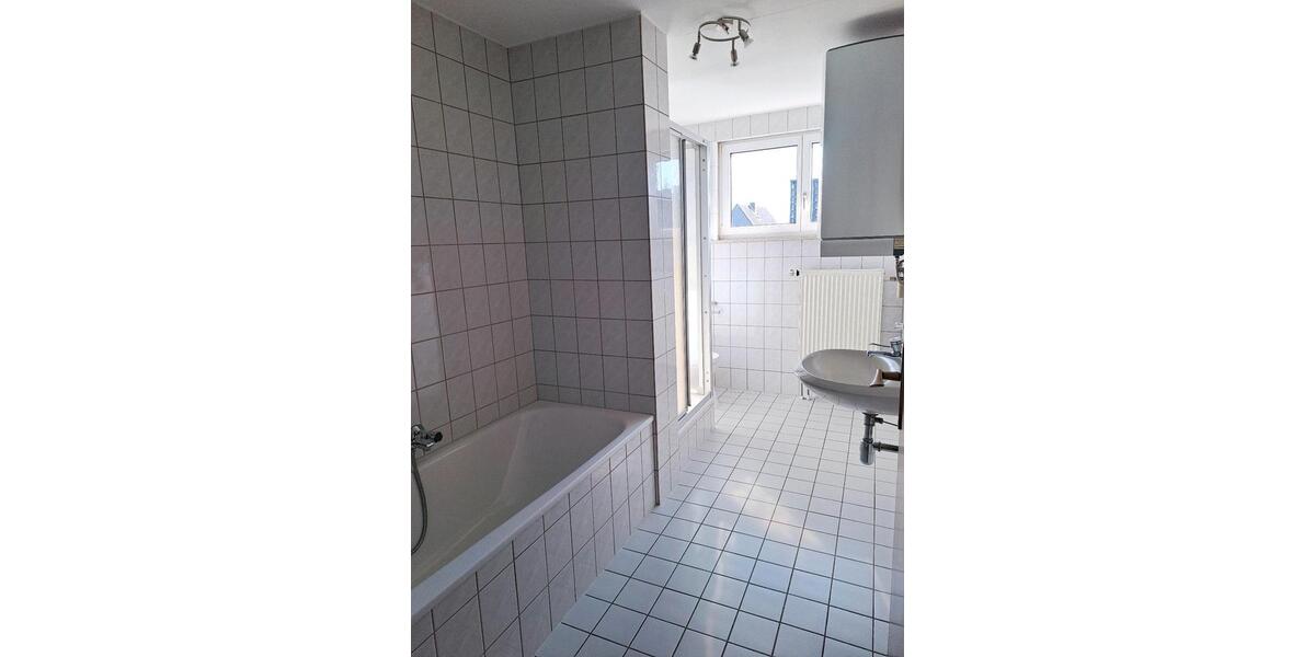 Etagenwohnung Wölfersheim - 2 Zimmer, 72 m&sup2;, 650&euro; | Angebot:26592068