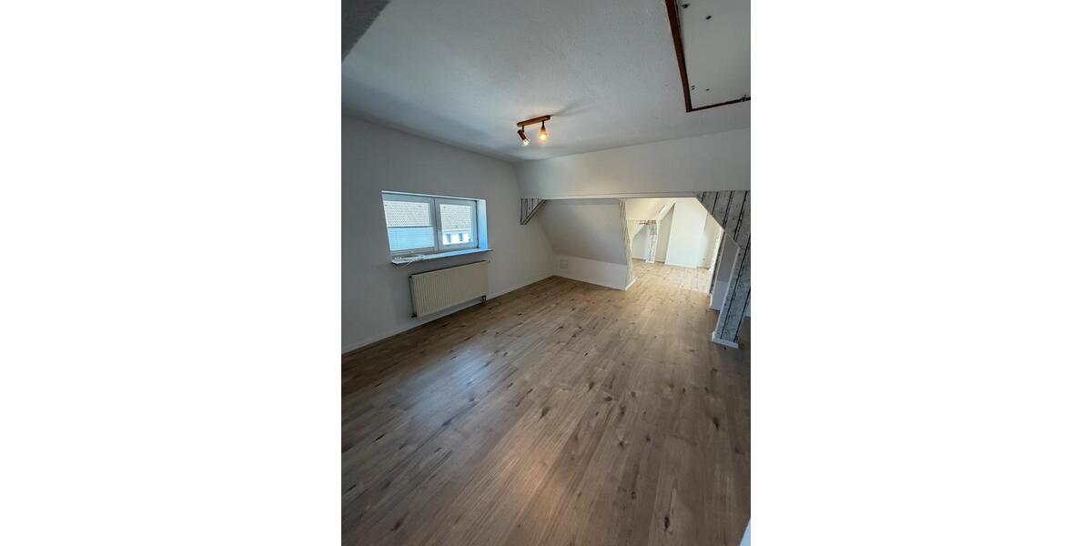 Einfamilienhaus Taucha - 8 Zimmer, 200 m&sup2;, 1.800&euro; | Angebot:26610330