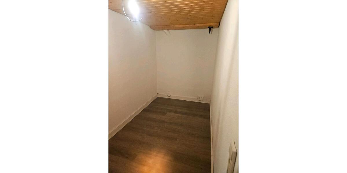 Terrassenwohnung Pfullingen - 2 Zimmer, 65 m&sup2;, 730&euro; | Angebot:24726037