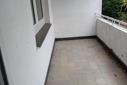 Helle 3,5 Zimmer Wohnung mit Balkon - ab sofort verfügbar 3 zimmer