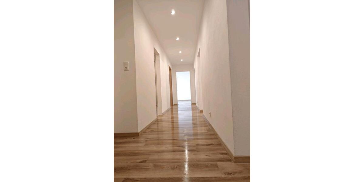 Etagenwohnung Sinzing - 3.5 Zimmer, 104 m&sup2;, 1.200&euro; | Angebot:24465484