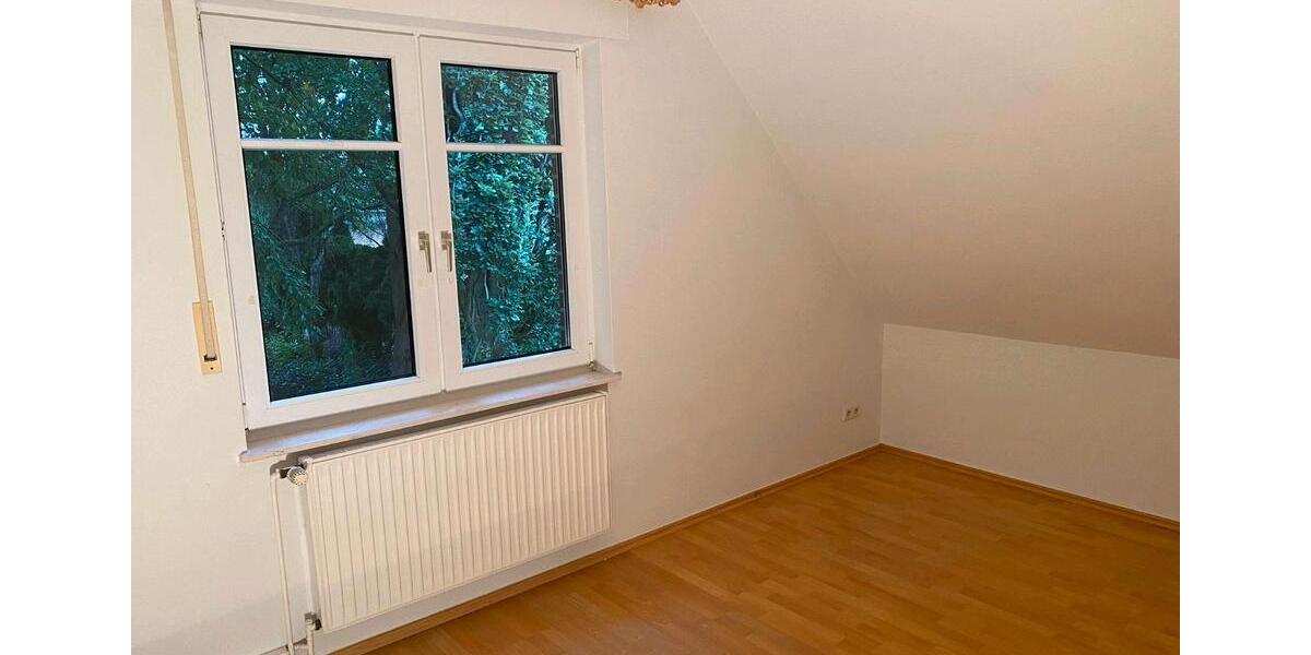 Etagenwohnung Essen (Oldenburg) - 4 Zimmer, 120 m&sup2;, 850&euro; | Angebot:26033167