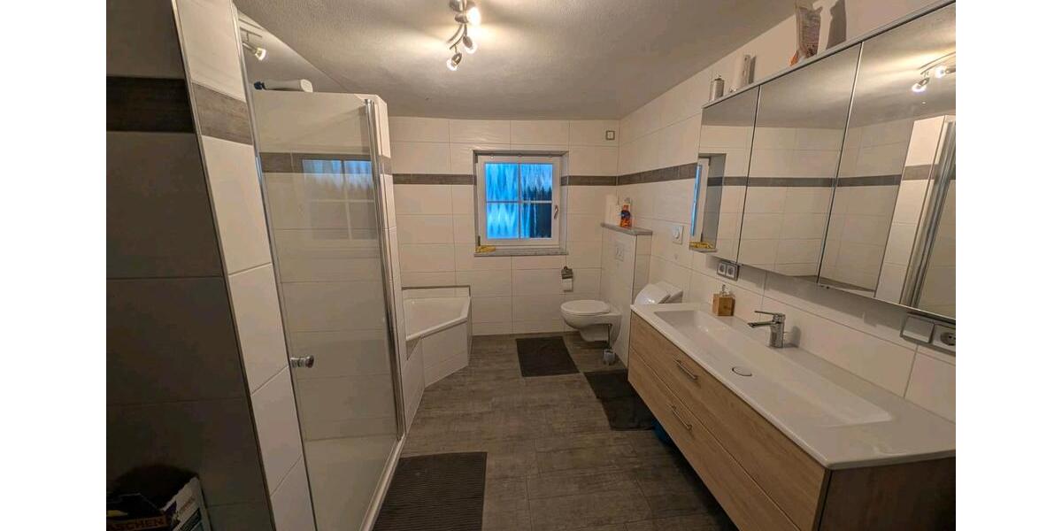 Erdgeschoßwohnung Reisbach Englmannsberg - 4 Zimmer, 100 m&sup2;, 525&euro; | Angebot:24858779