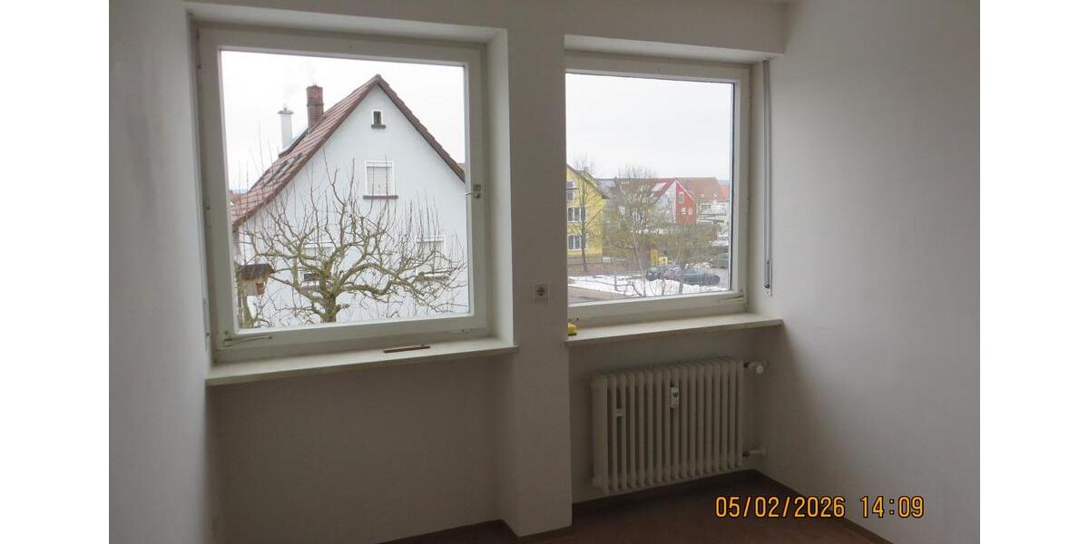 Etagenwohnung Pfreimd - 5 Zimmer, 100 m&sup2;, 750&euro; | Angebot:25866710