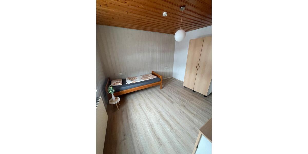 Wohnen auf Zeit Albstadt Gemarkung Onstmettingen - 3 Zimmer, 15 m&sup2;, 365&euro; | Angebot:25937050