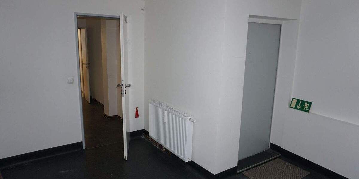 Ladenfläche 130m² in 1B-Lage , Am Sande in 21335 Lüneburg, Ladengeschäft, Einzelhandelsfläche , zzgl. 30m² Nebenflächen - sofort frei 1 zimmer