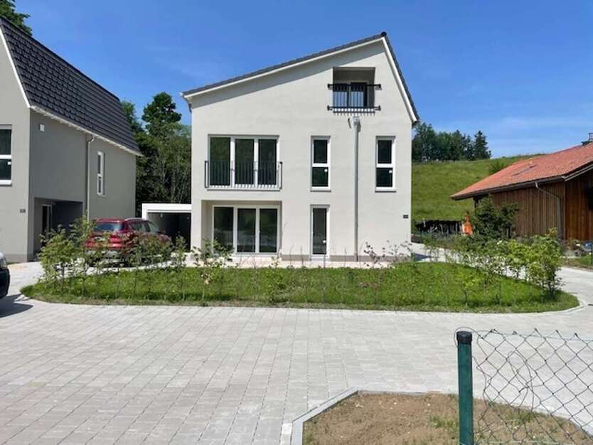 Haus zum Mieten in Traunstein 2.400 € 178 m²