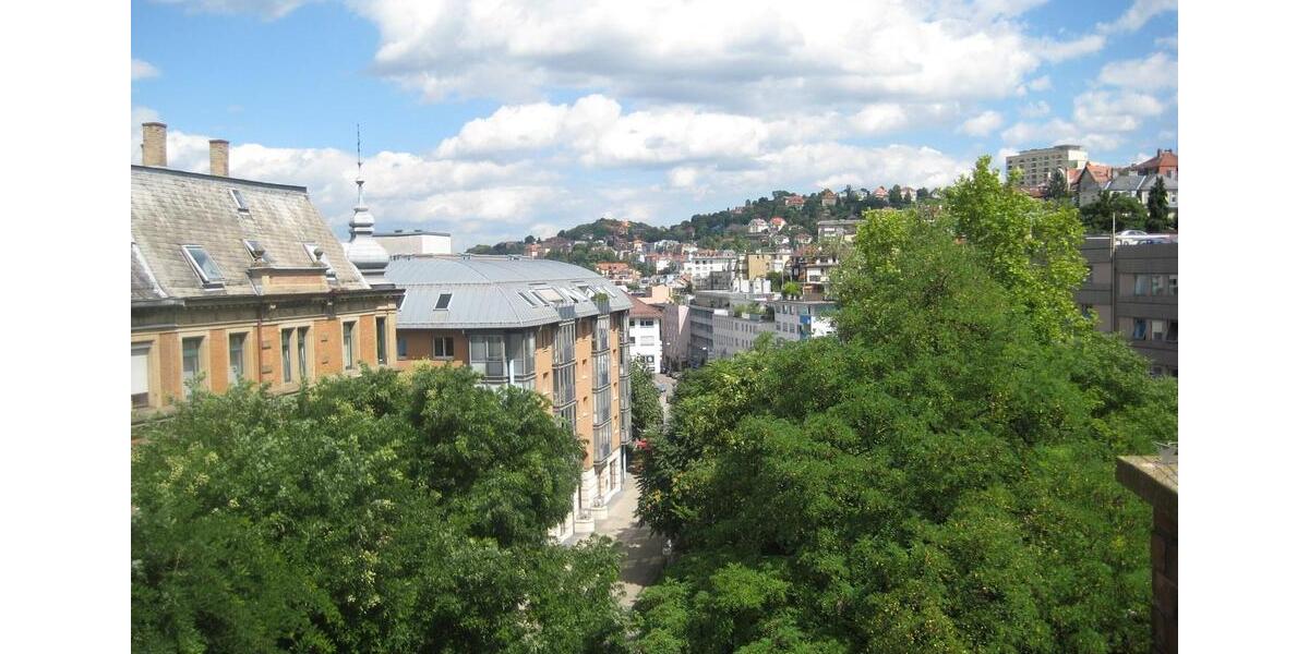 3-Zimmer im Dachgeschoss mitten im Heusteigviertel inkl. EBK 2.5 zimmer