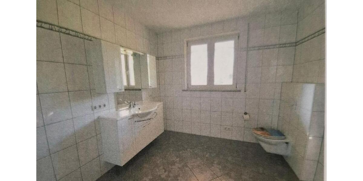 gepflegte 4 Zimmer Maisonette Wohnung teilmöbl. OT Burgkunstadt 4 zimmer