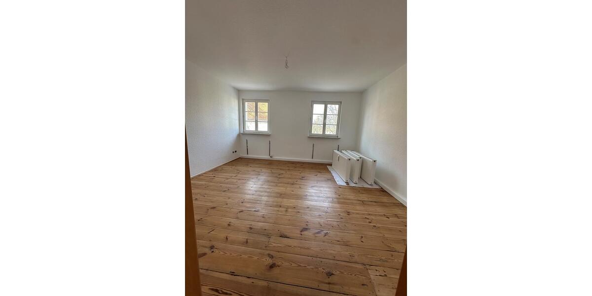 Etagenwohnung Lauta - 2 Zimmer, 54 m&sup2;, 320&euro; | Angebot:25887093