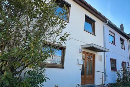 Haus Coburg - 8 Zimmer, 160 m&sup2;, 1.390&euro; | Angebot:26112781