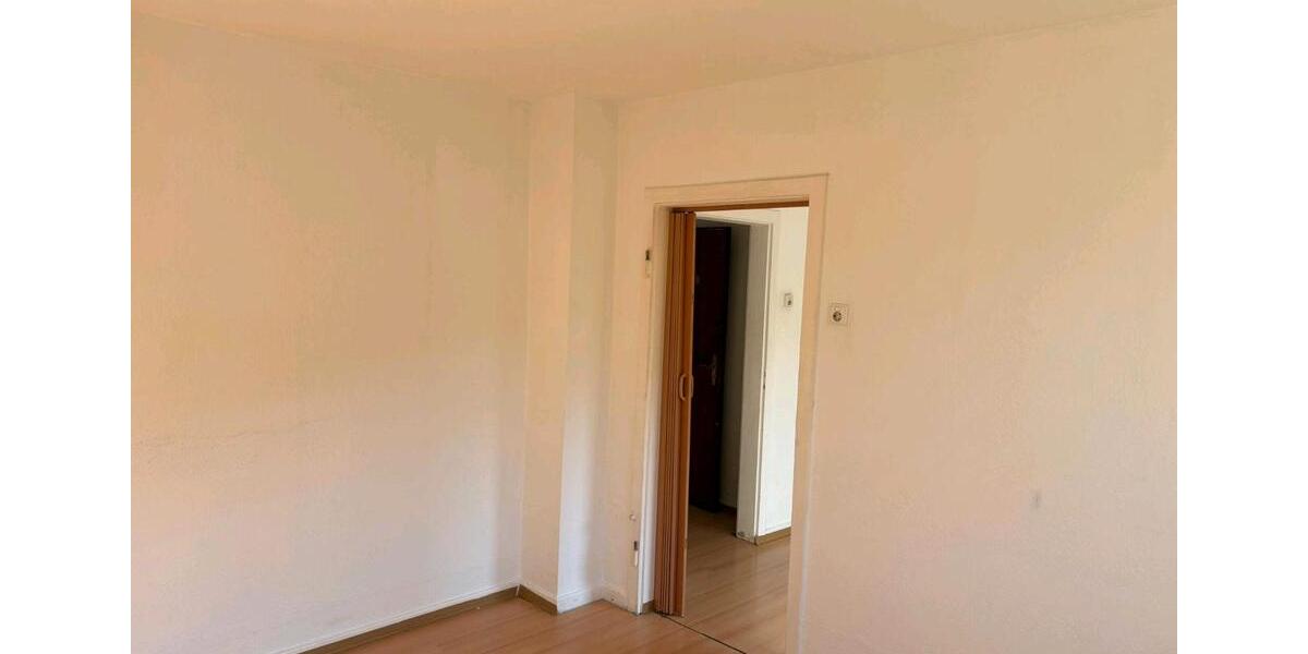 Dachgeschoßwohnung Wiehl - 2 Zimmer, 35 m&sup2;, 300&euro; | Angebot:26598029