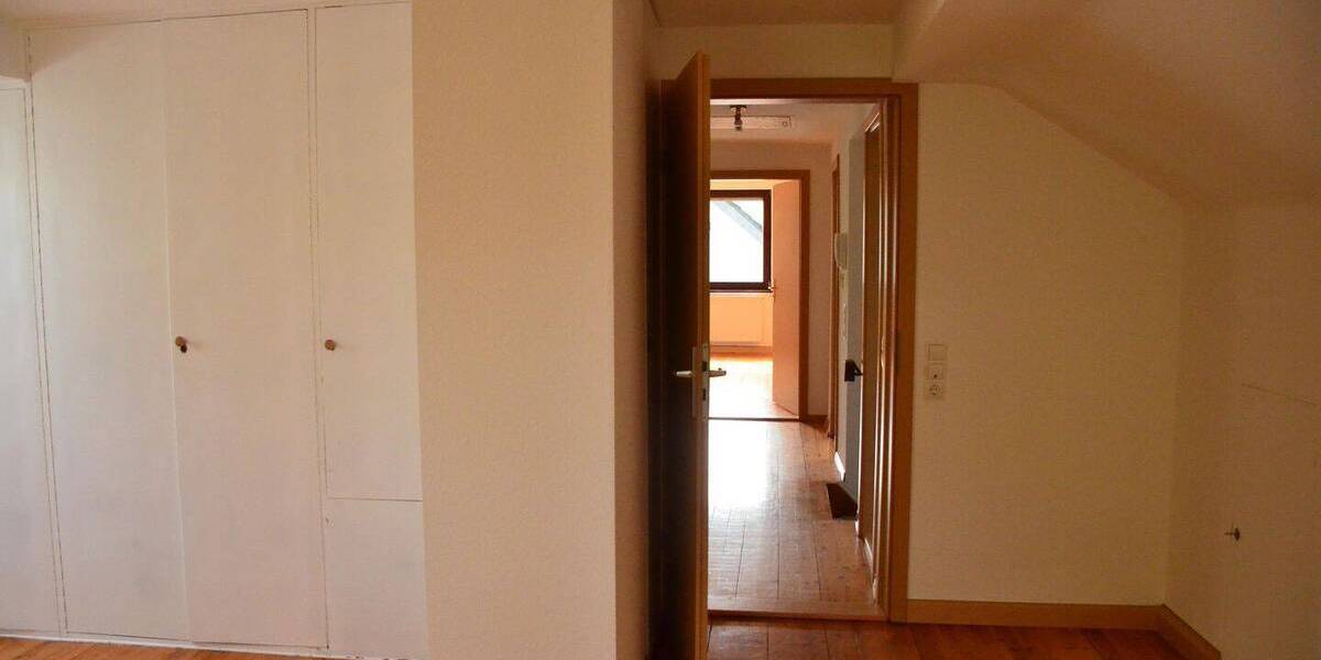 Einfamilienhaus Bammental - 7 Zimmer, 150 m&sup2;, 2.100&euro; | Angebot:26140719