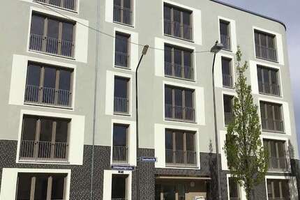 Wohnung zum Mieten in Frankfurt am Main 1.224,86 € 87.49 m²