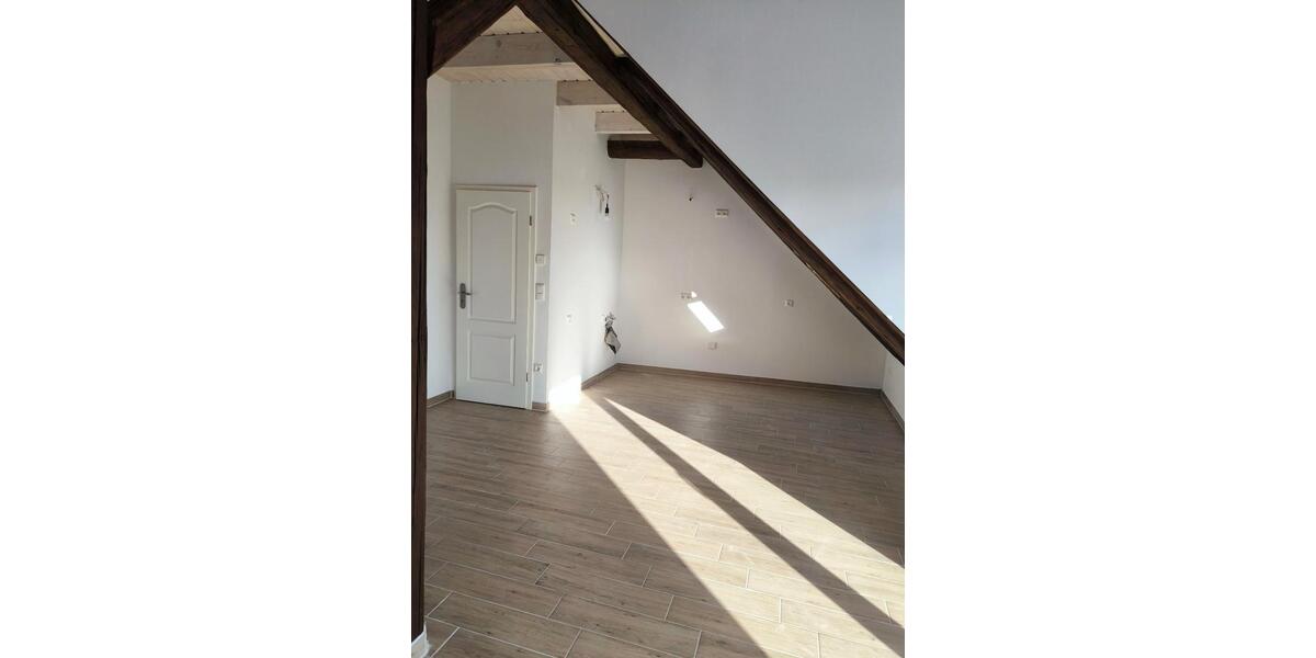 Dachgeschoßwohnung Burg - 2 Zimmer, 56 m&sup2;, 562&euro; | Angebot:25990022