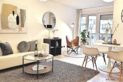 Stilvolle 2-Zimmer-Wohnung mit Einbauküche und saniertem Bad