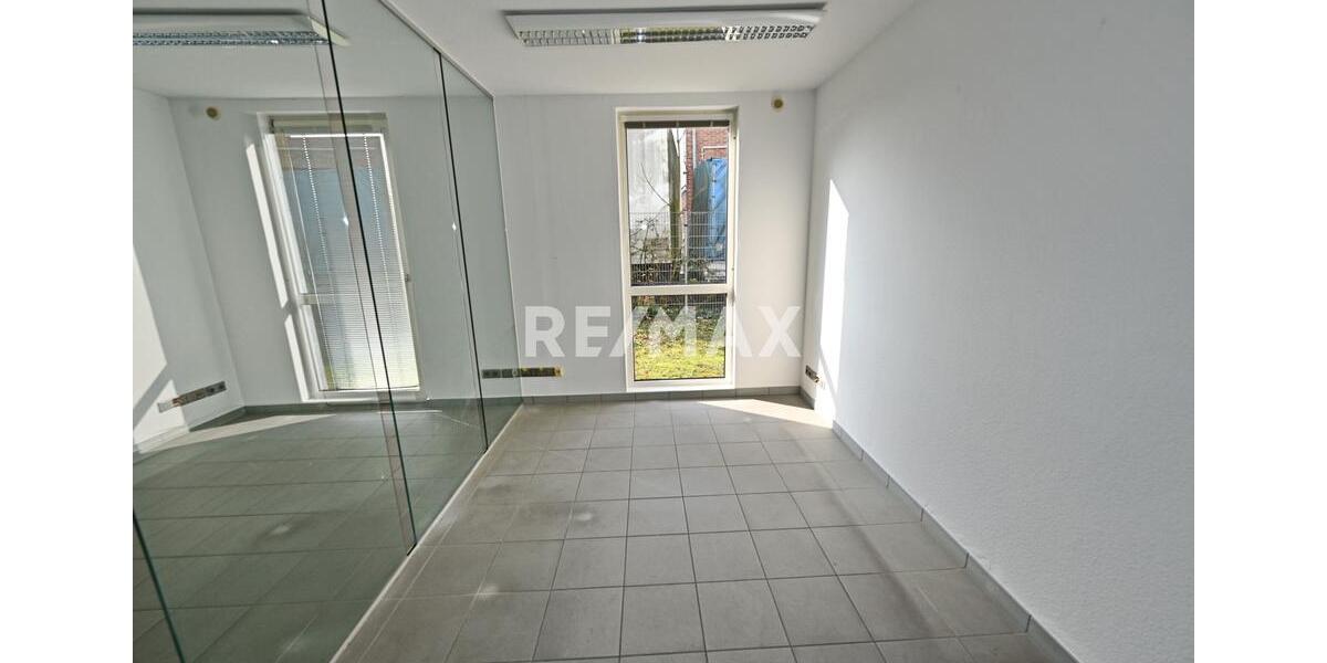 Gewerbeobjekt Bedburg-Hau Hau - 2.016&euro; | Angebot:23795359