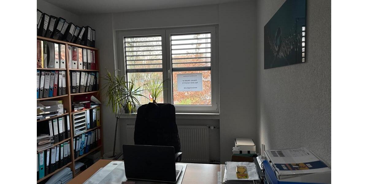 Etagenwohnung Saarbrücken Neue Bremm - 4 Zimmer, 160 m&sup2;, 2.400&euro; | Angebot:26023054