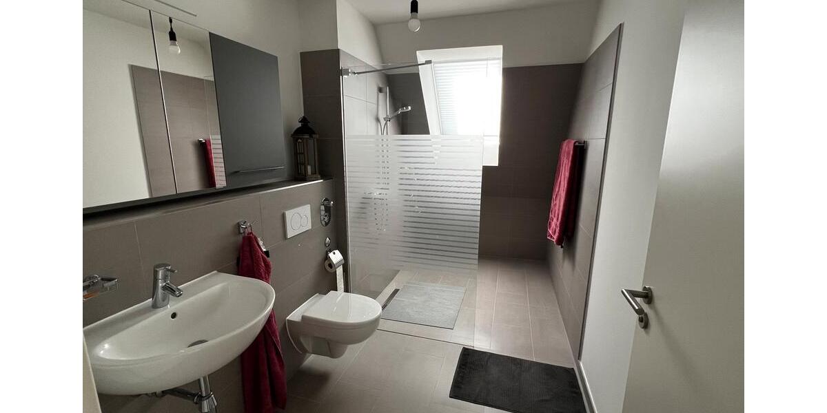 Dachgeschoßwohnung Stapelfeld - 3 Zimmer, 104 m&sup2;, 1.878&euro; | Angebot:26531926