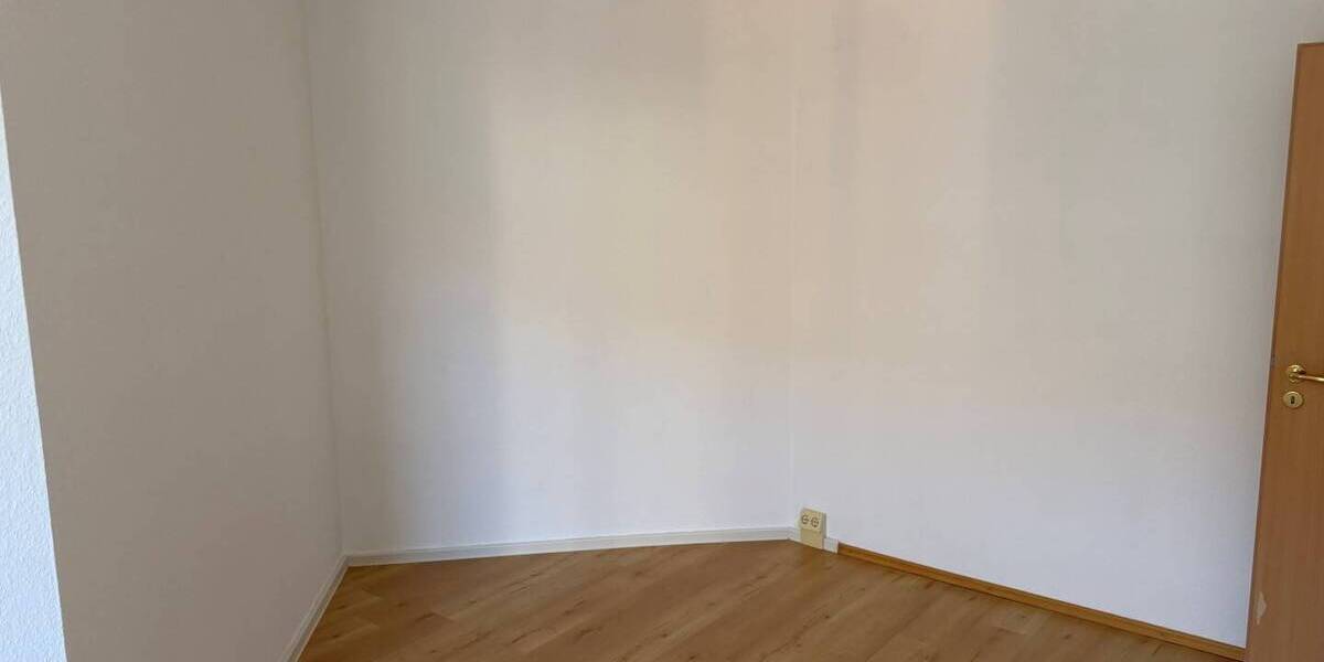 Etagenwohnung Plauen Stadtmitte - 2 Zimmer, 64 m&sup2;, 295&euro; | Angebot:26758862