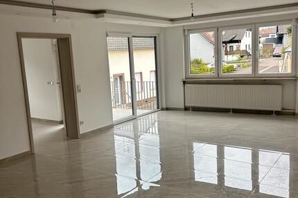 Haus Wadgassen - 5 Zimmer, 135 m&sup2;, 1.300&euro; | Angebot:26188209