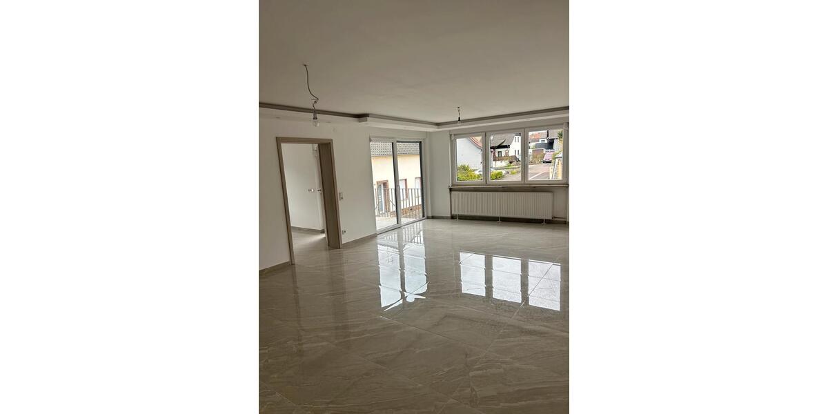 Reihenhaus Wadgassen - 5 Zimmer, 135 m&sup2;, 1.300&euro; | Angebot:26188209