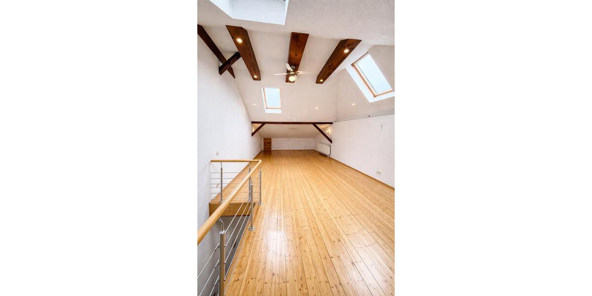 Etagenwohnung Einbeck - 4 Zimmer, 150 m&sup2;, 1.050&euro; | Angebot:26021990