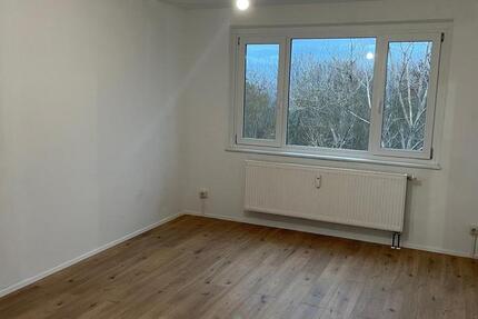 Wohnung Apolda - 2 Zimmer, 75 m&sup2;, 545&euro; | Angebot:26057362